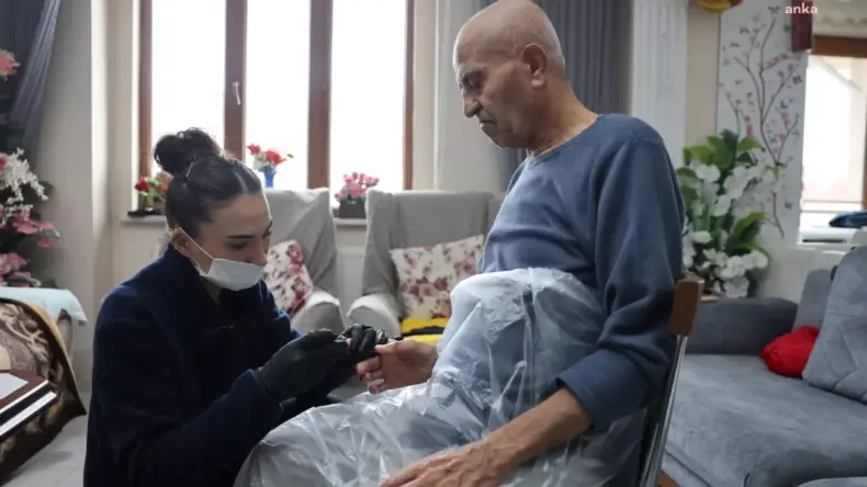Eskişehir’de ‘Sevgi Eli Uzatıyoruz’ Uygulaması Devam Ediyor